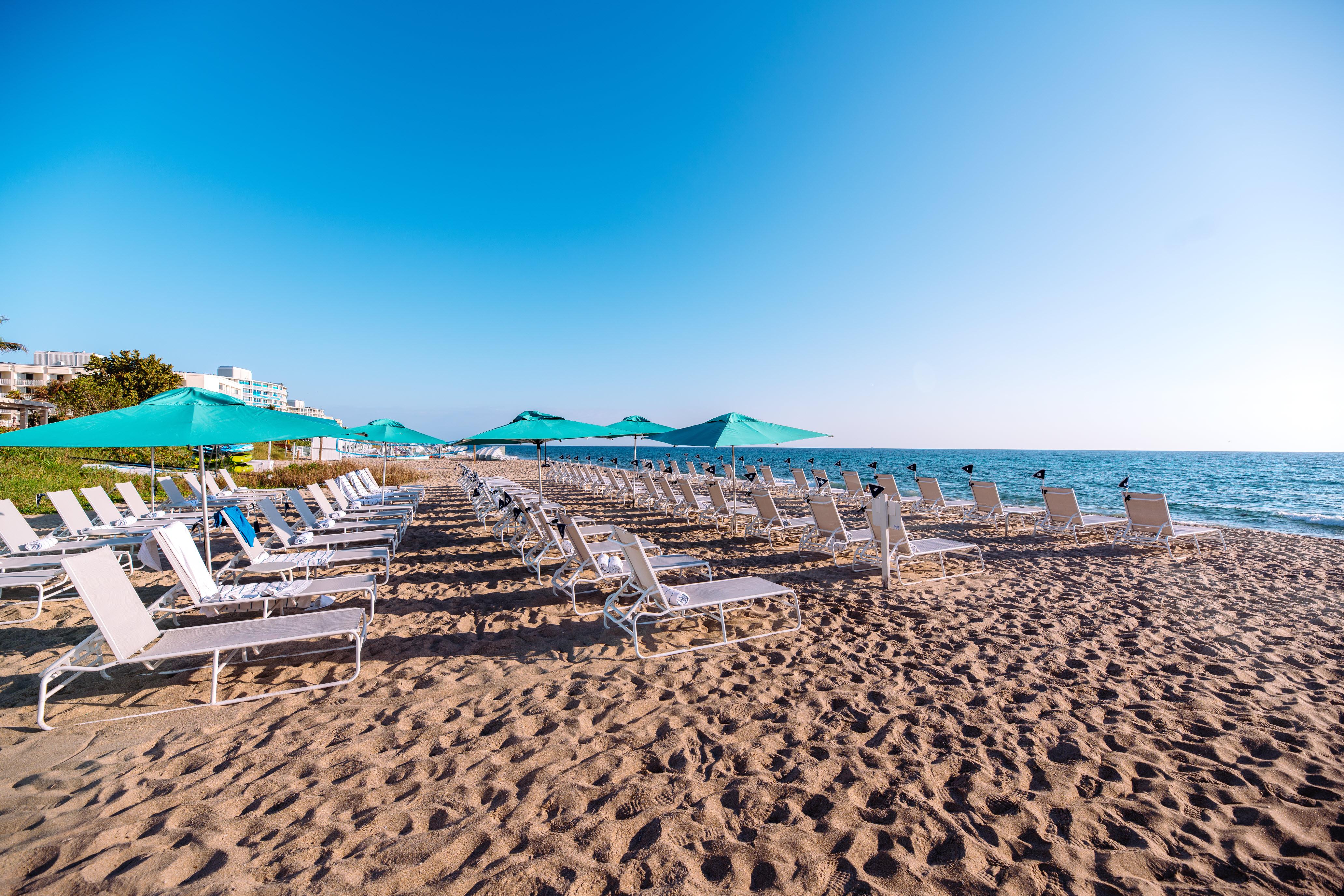 Tideline Palm Beach Ocean Resort And Spa Exterior photo