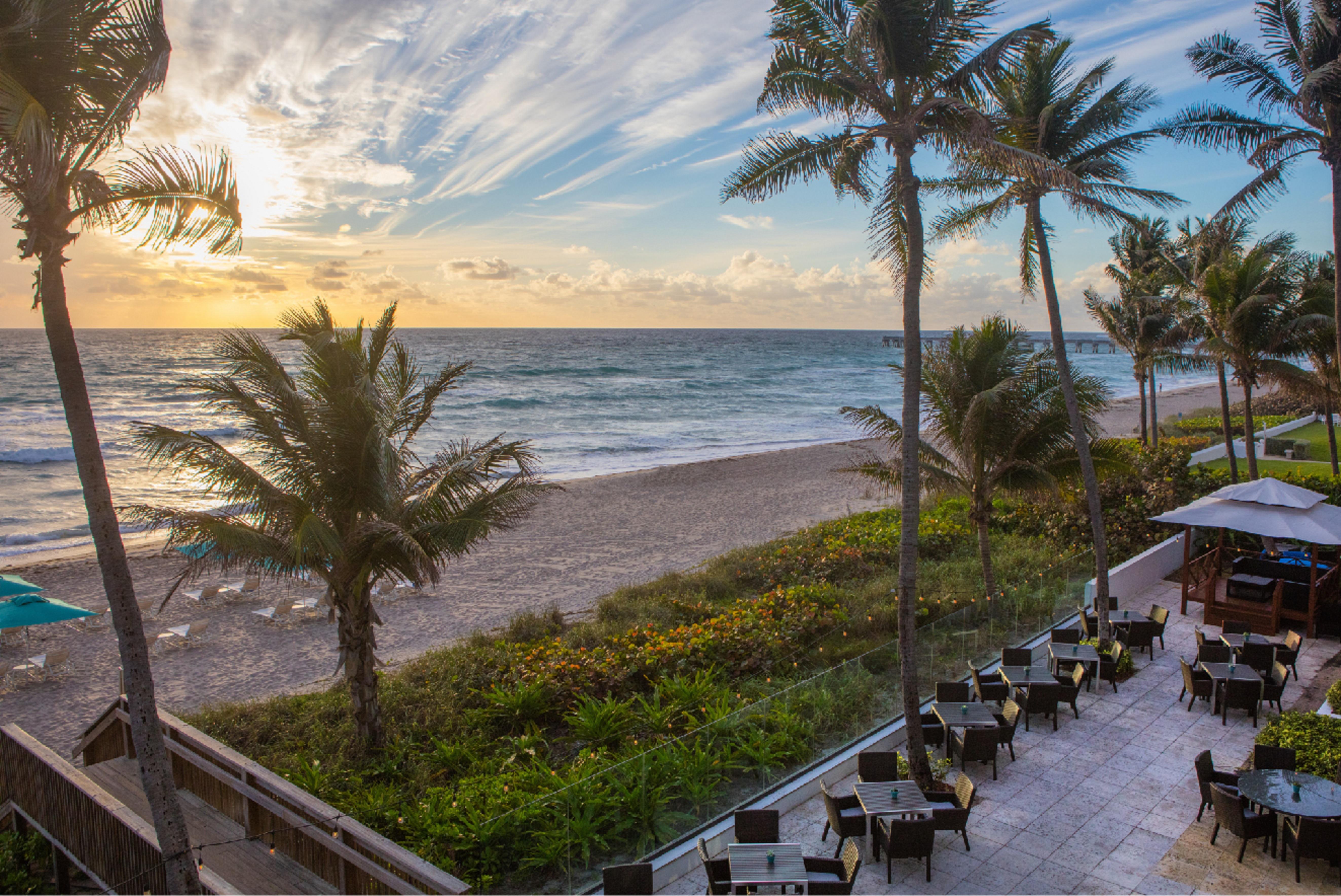 Tideline Palm Beach Ocean Resort And Spa Exterior photo