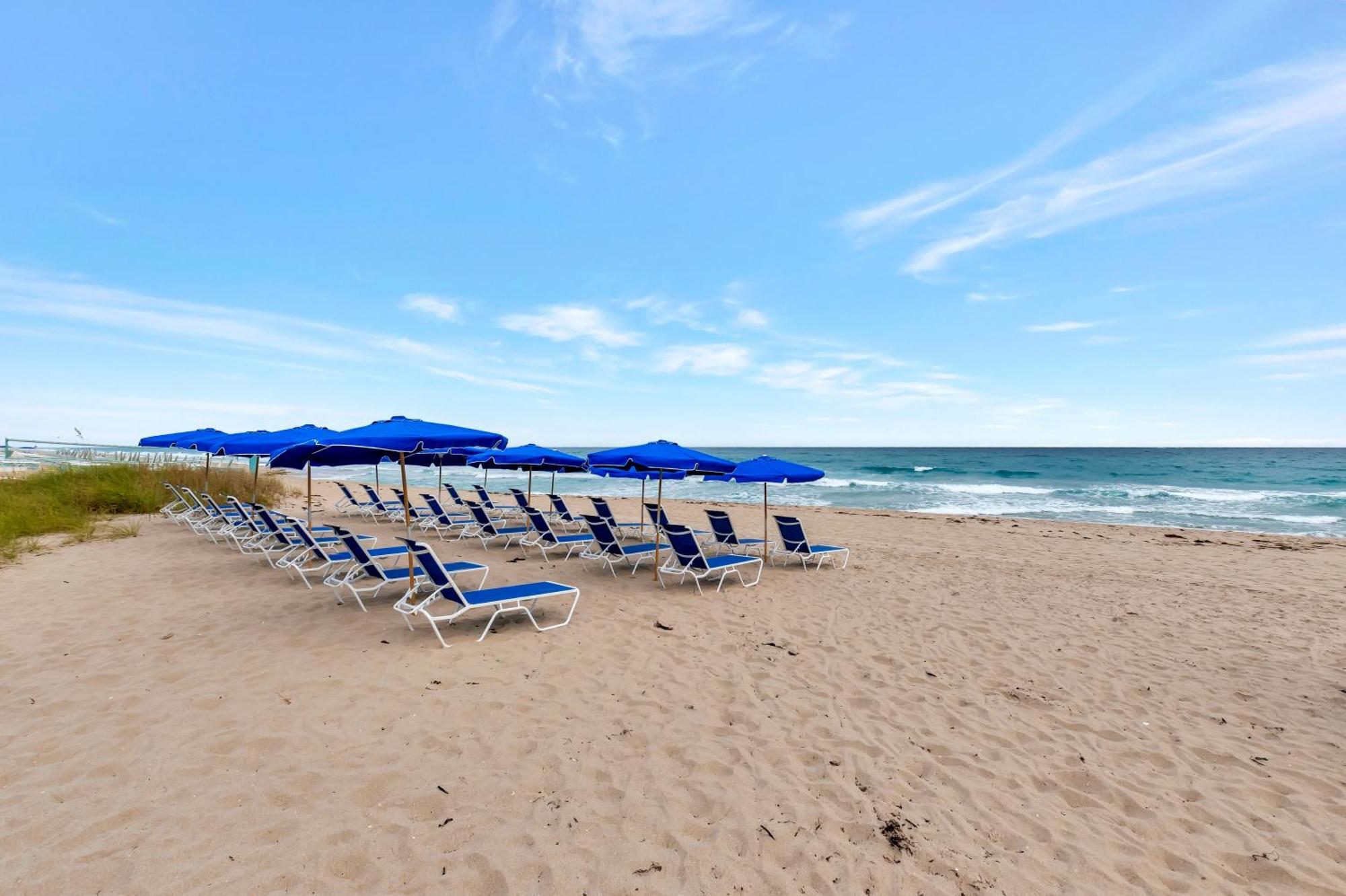 Tideline Palm Beach Ocean Resort And Spa Exterior photo