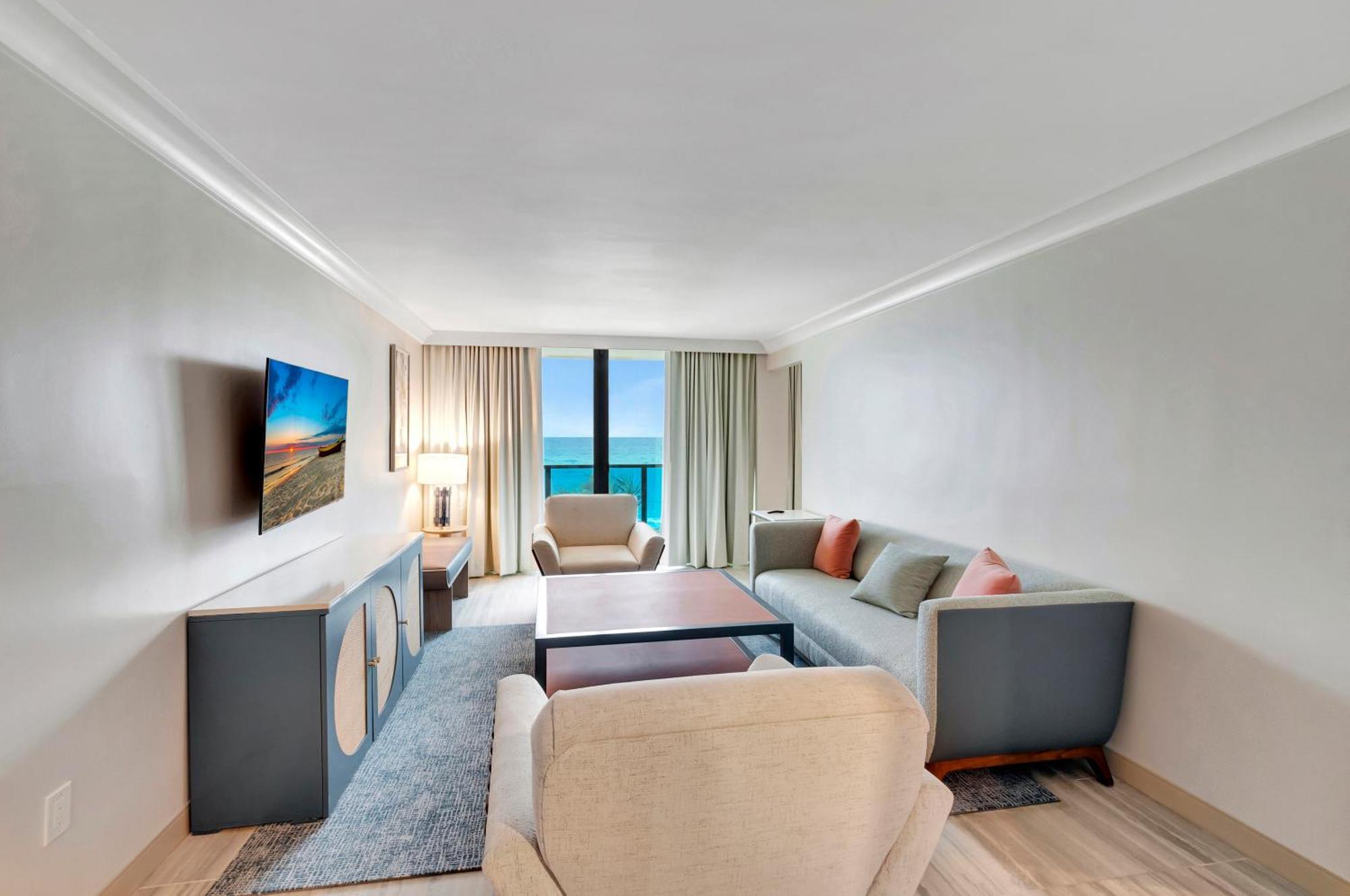 Tideline Palm Beach Ocean Resort And Spa Exterior photo