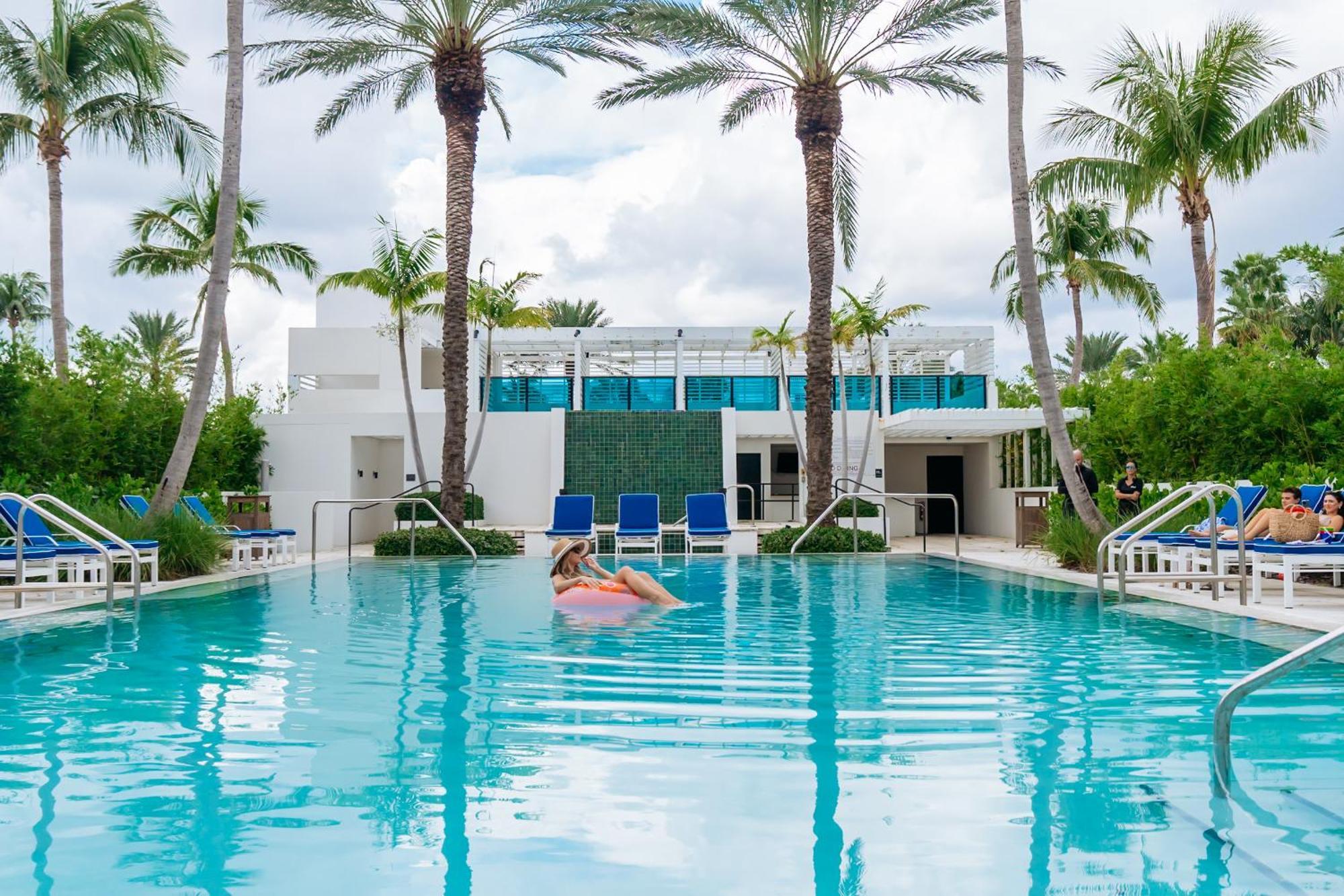 Tideline Palm Beach Ocean Resort And Spa Exterior photo