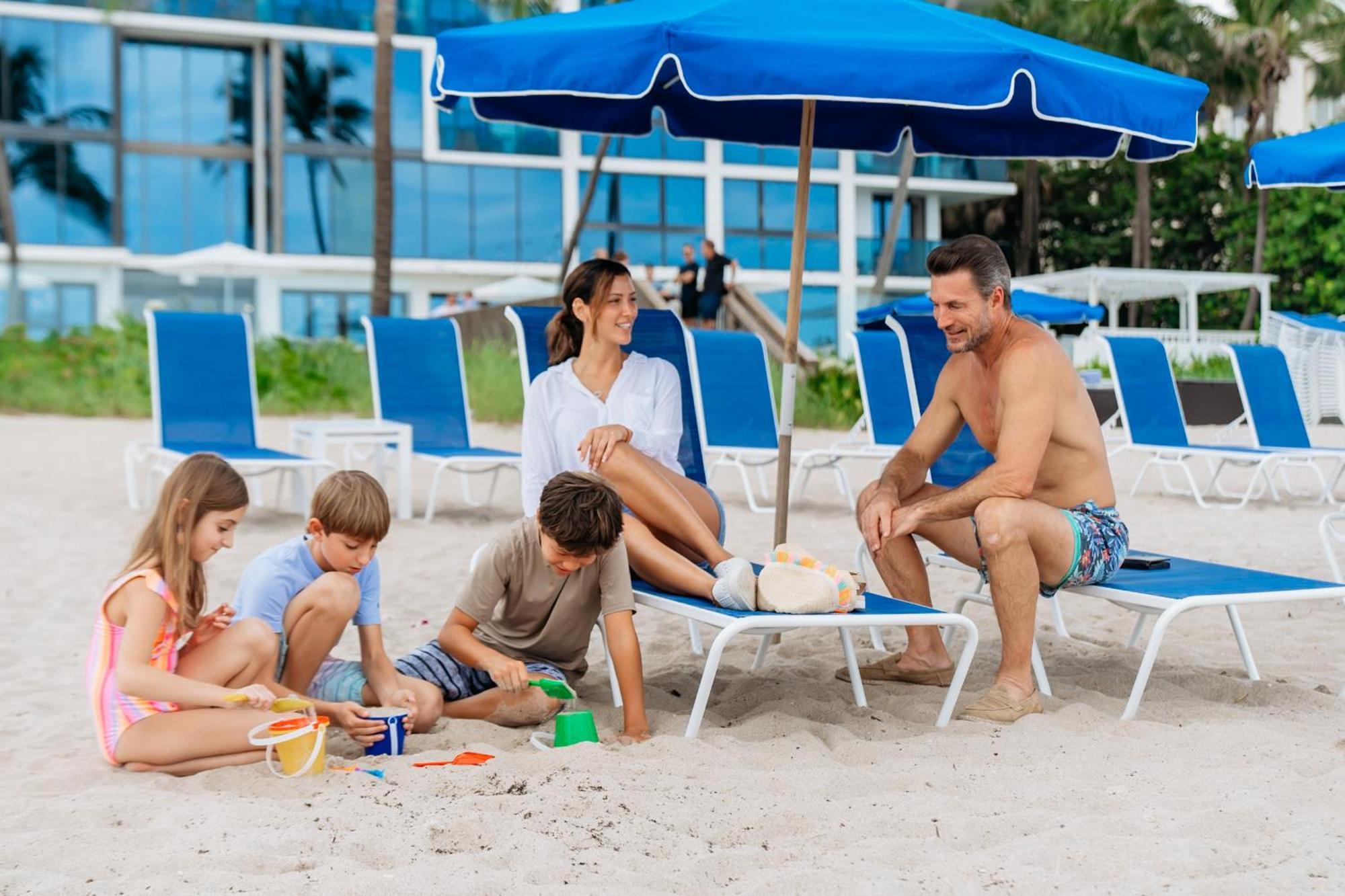 Tideline Palm Beach Ocean Resort And Spa Exterior photo